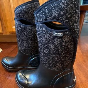 BOGS Women's Black Floral High Waterproof Boots